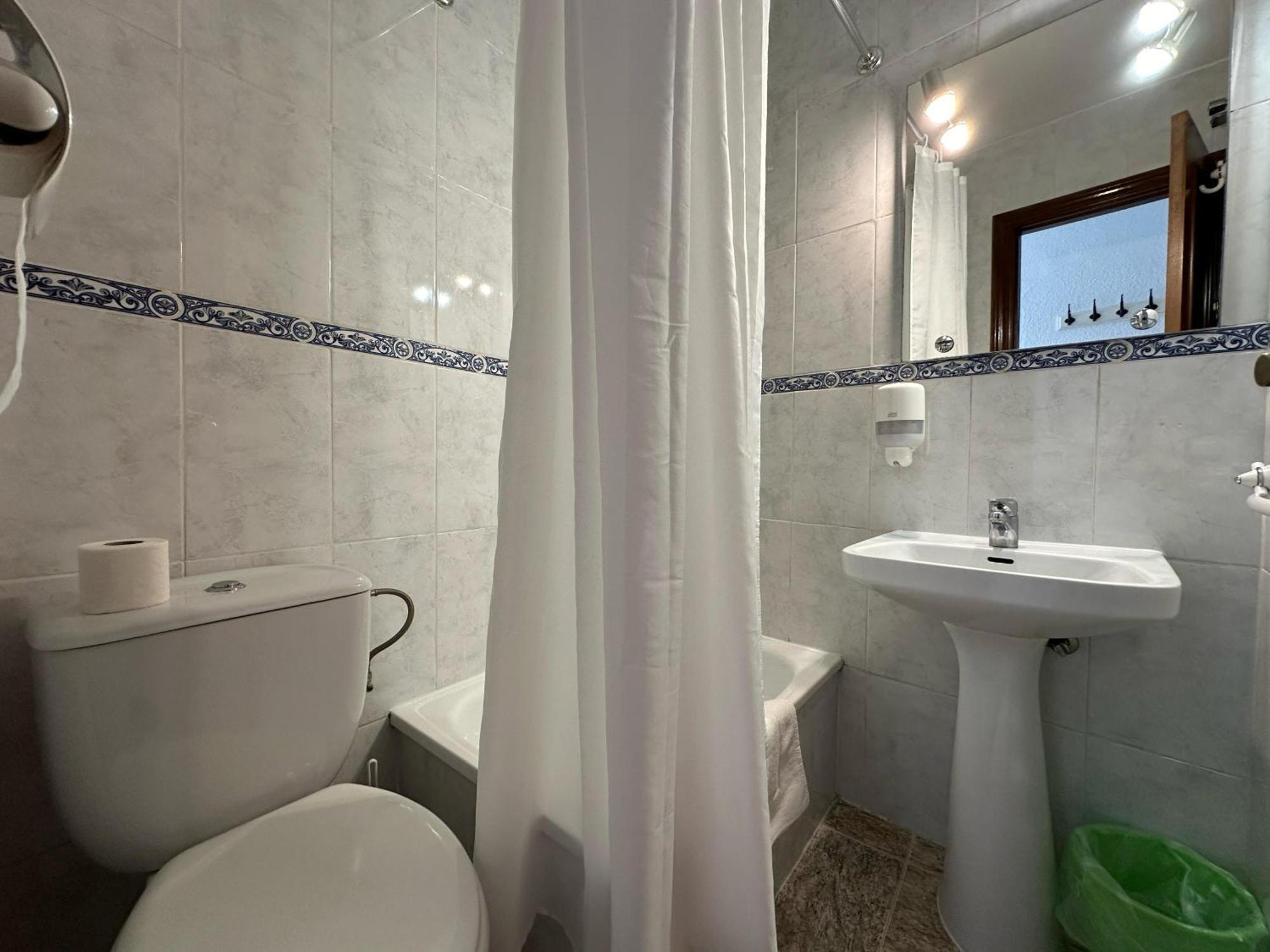 Pension Recogidas Granada Exterior photo